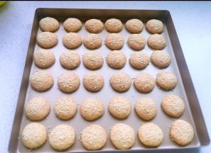 烤箱预热上下火170度，烤30分钟