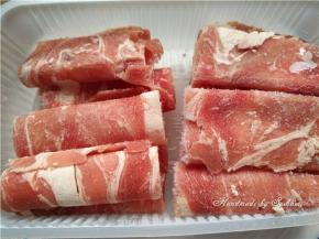 肥肉提前拿出来解冻