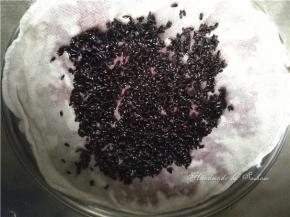 放在蒸锅内大火蒸30分钟