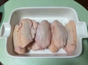 主料:新鲜鸡中翅8个