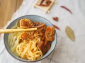 大块牛肉