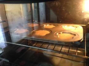 入烤箱中层10-15分钟即可