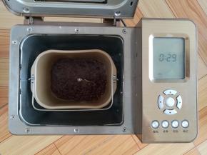 煮了三分之一时间的时候白砂糖已经融化了