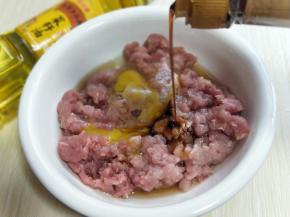 加入生抽。