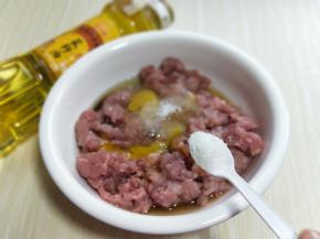 加入白砂糖，