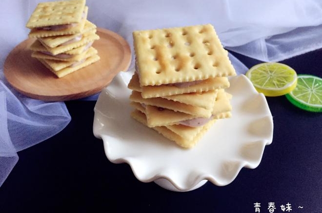 蓝莓蔓越莓牛扎饼