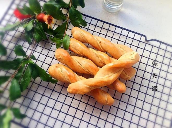 红糖莲蓉扭扭棒