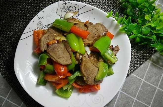 双椒炒牛肉
