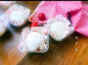 放入纸托盒子里