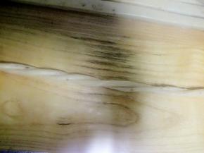 两手向相反的方向搓紧