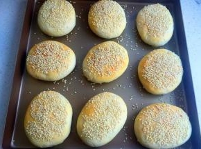 烤箱预热上下火180度，烤20--25分钟