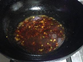 倒入碗汁煮开1分钟