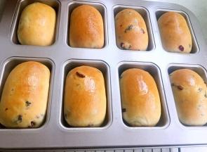 烤箱预热上下火175度，烤20分钟