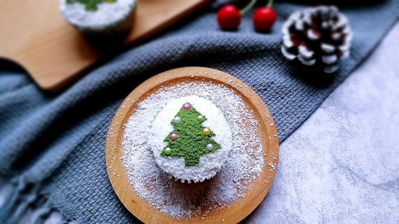 圣诞树纸杯蛋糕
