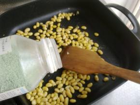 关火加入蔬菜精。