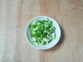 香葱洗净切葱花