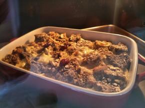 放入预热好的烤箱，175度35分钟左右即可。(根据模具，调整时间)