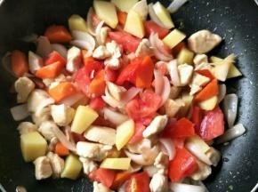 下入西红柿煸炒