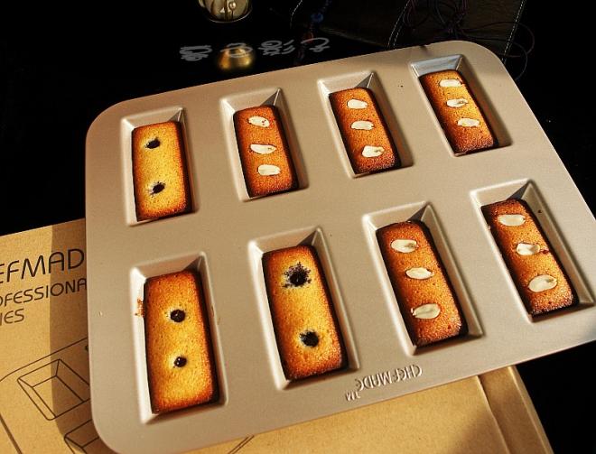 果仁蓝莓费南雪