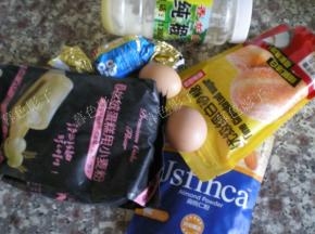 准备好做费南雪的主要食材