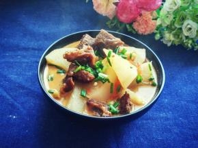 再来一张，准备一点青菜，蘑菇，寒冷的冬天吃火锅也不错哦。