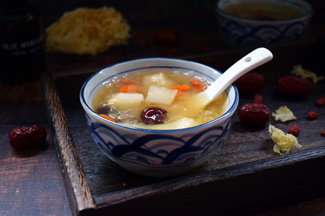 银耳雪梨汤