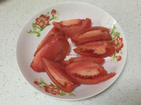 西红柿洗净切块
