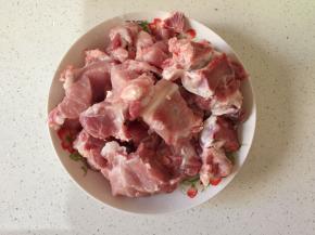 脊骨买回来是剁好的，洗净