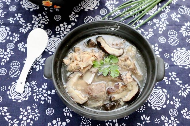 香菇尾骨汤