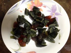 皮蛋切丁