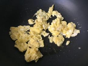 先来炒鸡蛋