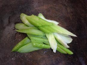 芹菜切片