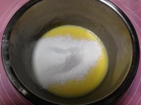 筛入低筋面粉