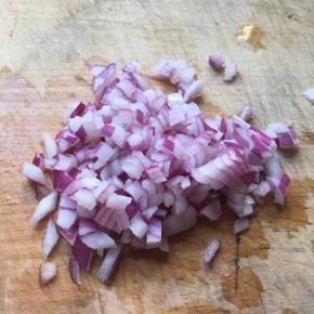 洋葱切丁