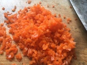 胡萝卜切丁