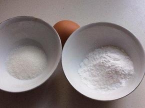 准备材料，没有柠檬汁可以不用，主要起到给鸡蛋去腥的作用