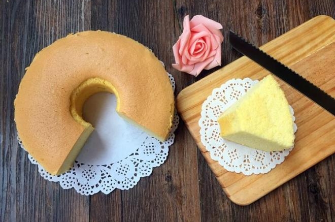 八寸橙香中空戚风蛋糕