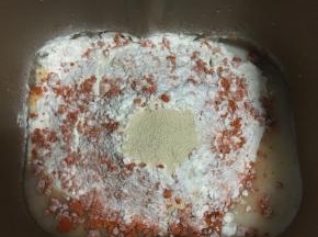 除黄油外的材料放入面包桶一个和面程序