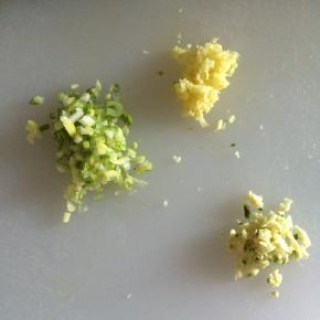 葱、姜、蒜切末