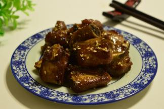 装盘，撒上熟的白芝麻