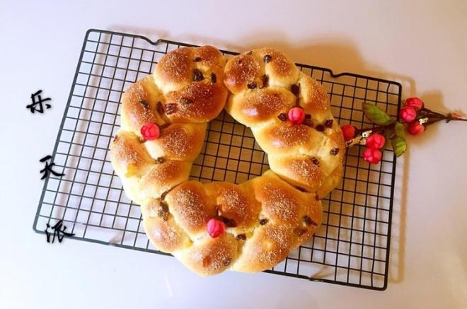 圣诞花环面包