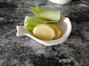葱半段姜几片