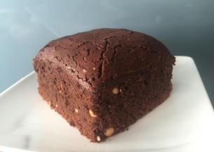 烤箱预热上下火180度烤25分钟。（冰箱冷藏2小时再脱模）