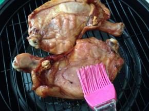 15分钟后翻面，刷少许蜜汁