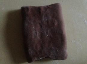 折成三折 调转90° 再次擀开 三折