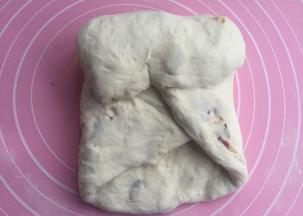 拿出稍微排气，再折叠揉成团