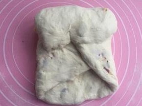 拿出稍微排气，再折叠揉成团