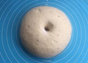 室温发酵到手戳洞不回缩