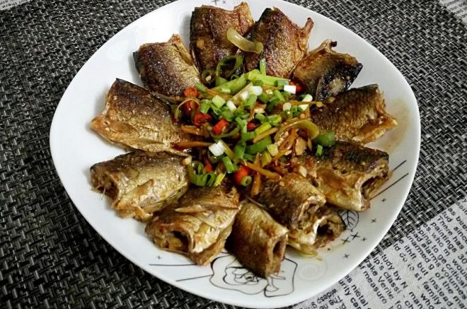 香煎小鲫鱼
