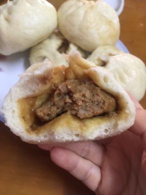 美味多汁的肉馅